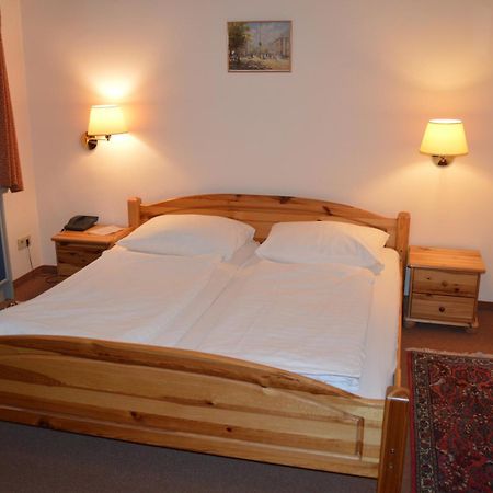 Bed and Breakfast Pension Walzerstadt Вена Номер фото