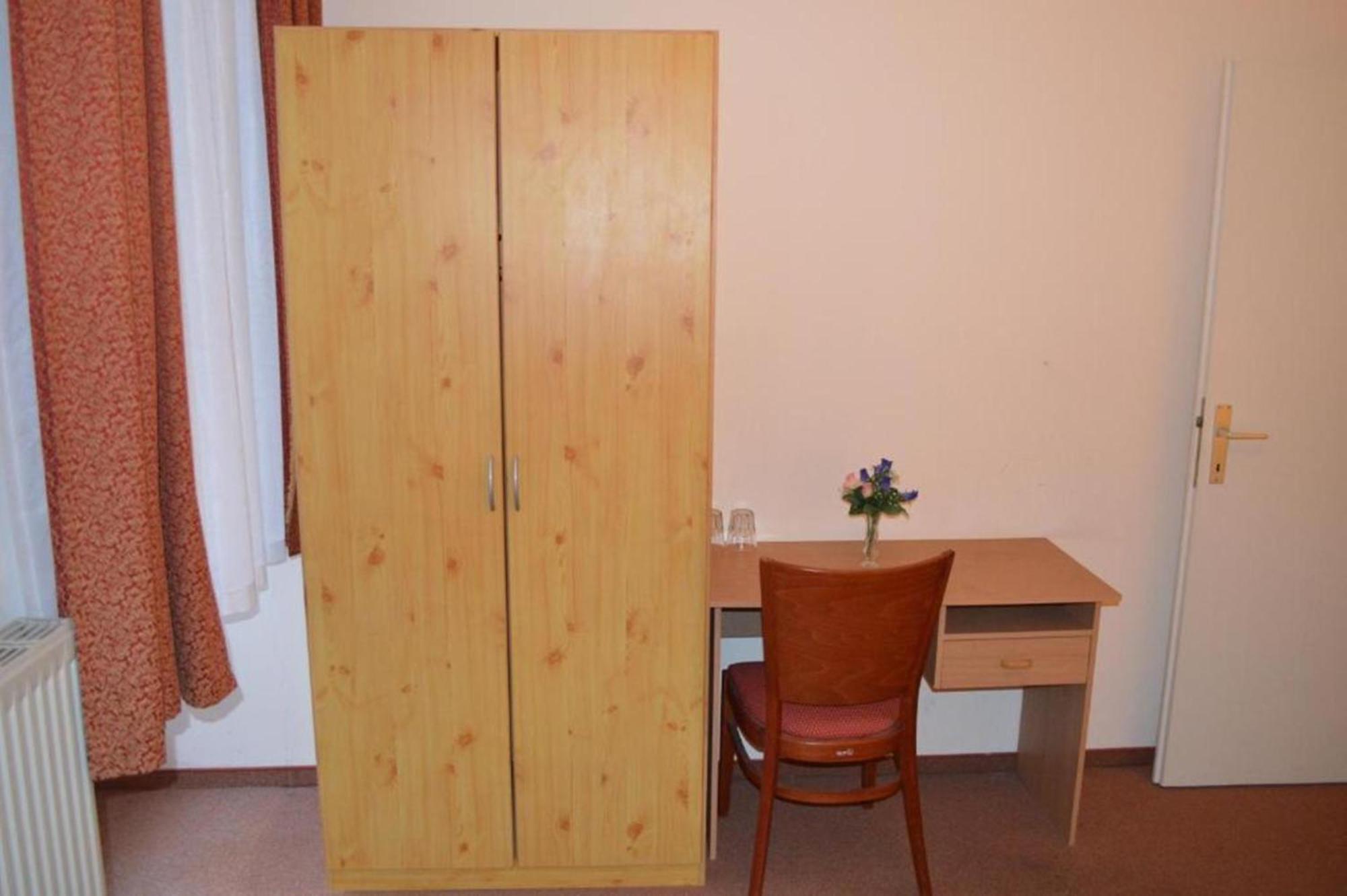 Hotel Pension Walzerstadt Вена Номер фото