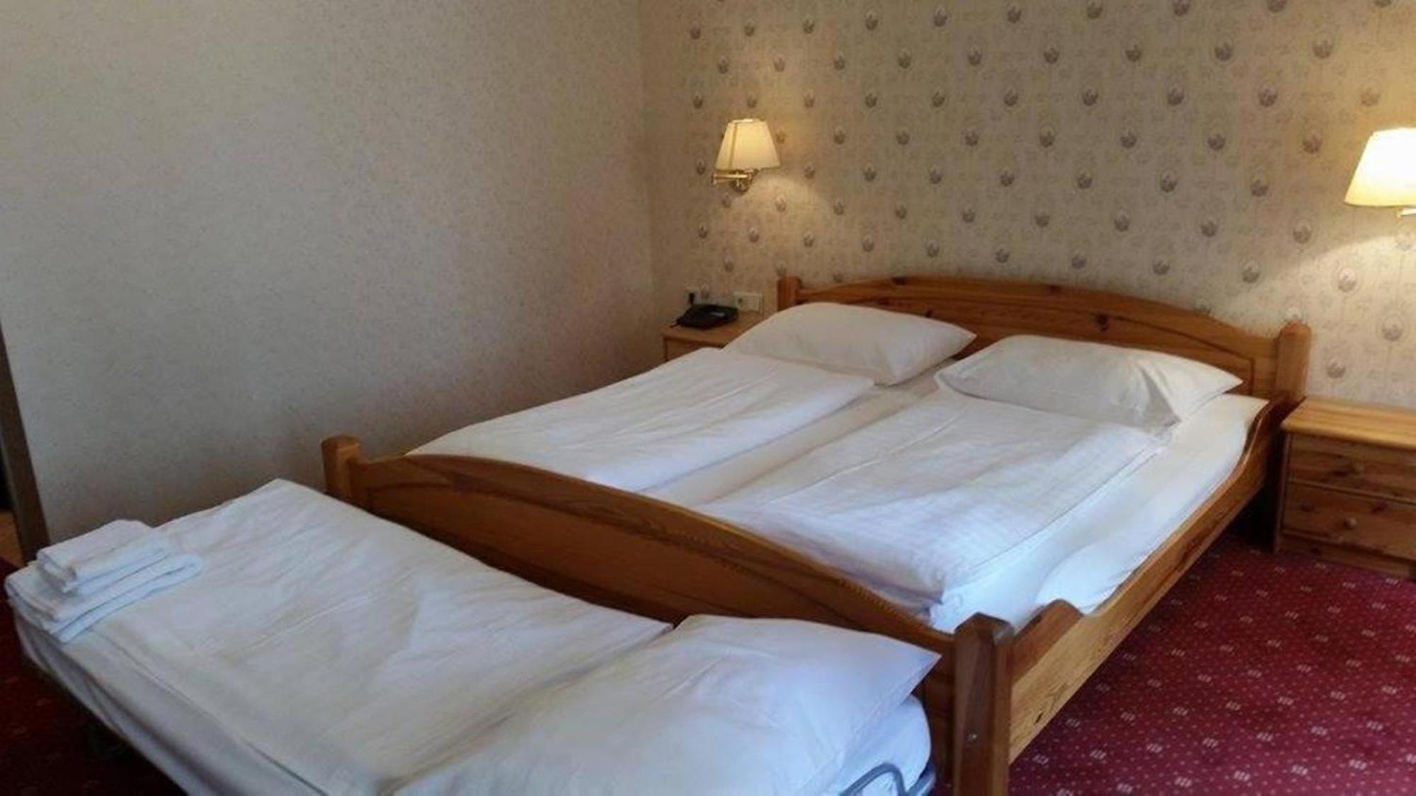 Hotel Pension Walzerstadt Вена Экстерьер фото